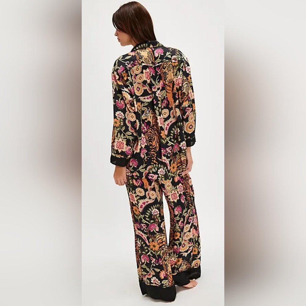 NWT FREE PEOPLE DREAMY DAYS PAJAMA SET TIGER SIZE Large - Picture 2 of 7